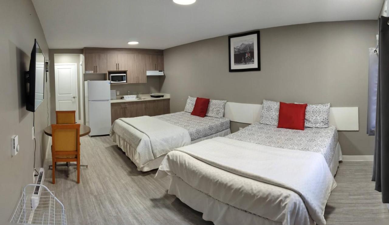 مدسين هات Riverside Motel المظهر الخارجي الصورة
