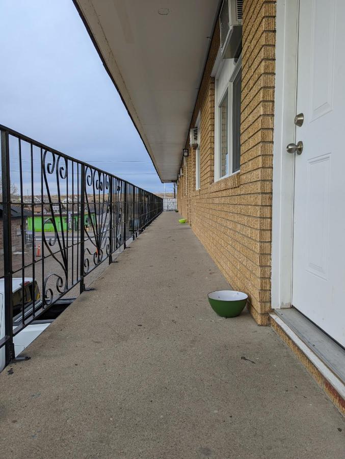 مدسين هات Riverside Motel المظهر الخارجي الصورة