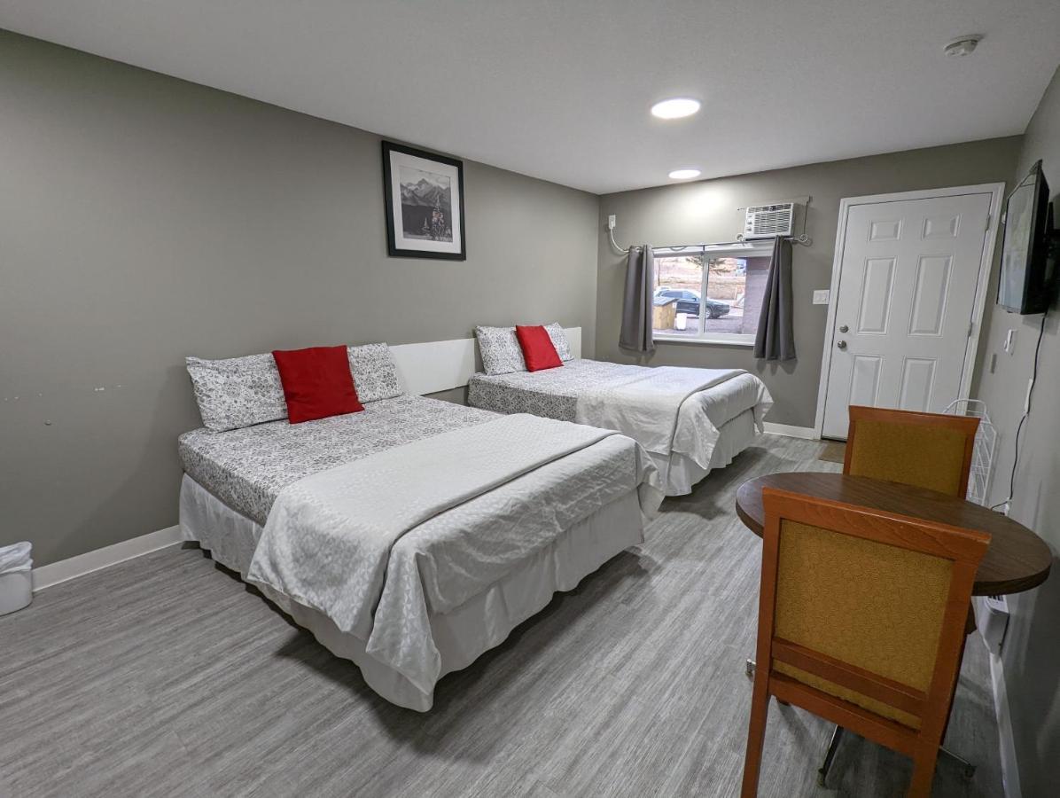 مدسين هات Riverside Motel المظهر الخارجي الصورة
