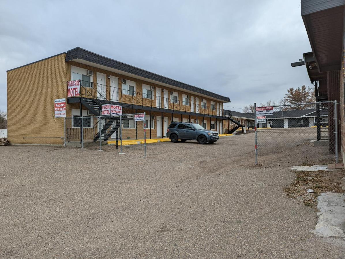 مدسين هات Riverside Motel المظهر الخارجي الصورة