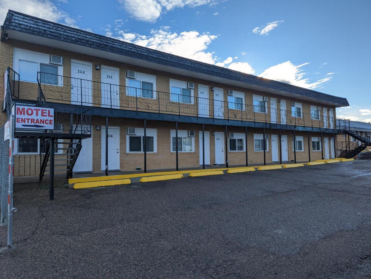 مدسين هات Riverside Motel المظهر الخارجي الصورة
