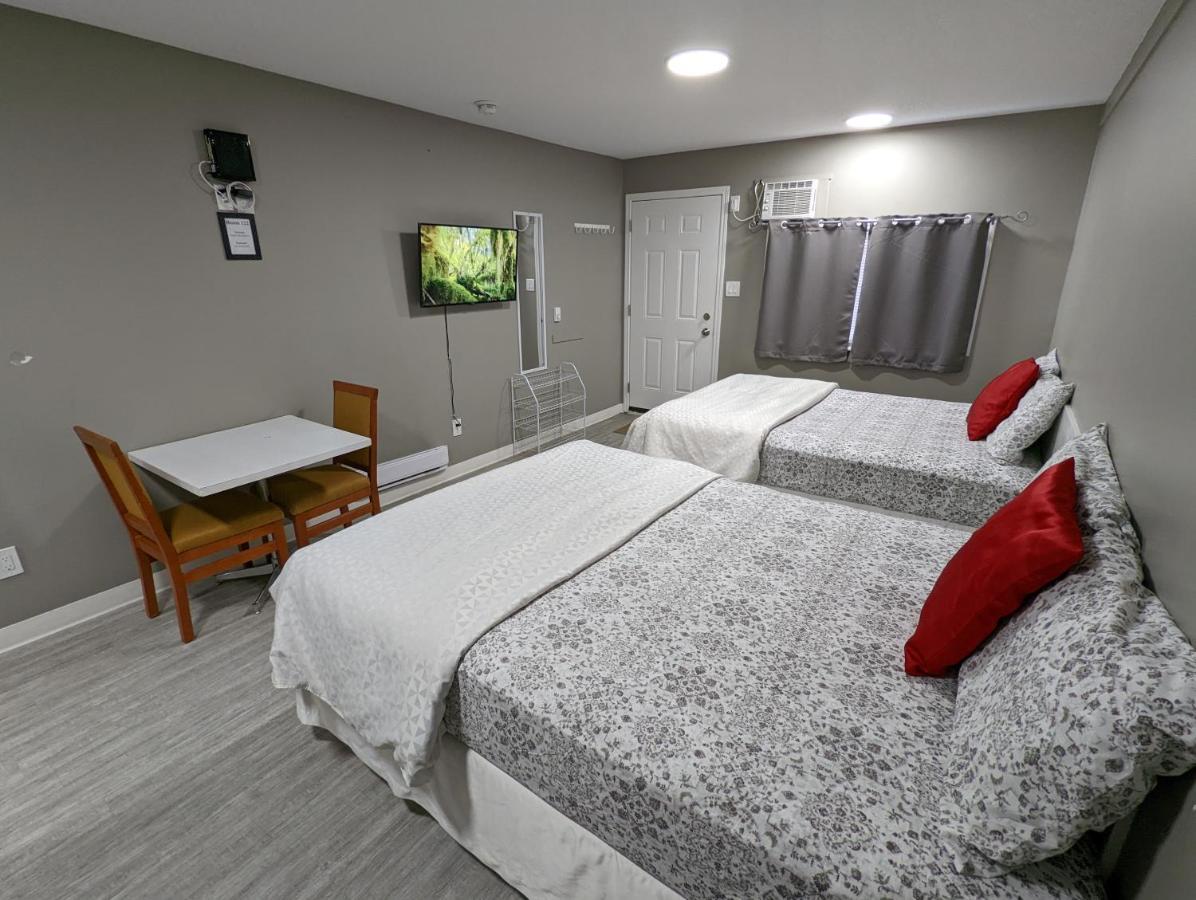مدسين هات Riverside Motel المظهر الخارجي الصورة