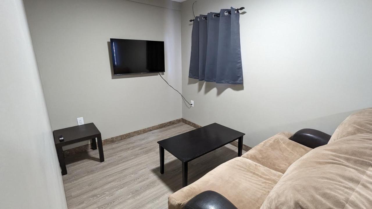 مدسين هات Riverside Motel المظهر الخارجي الصورة